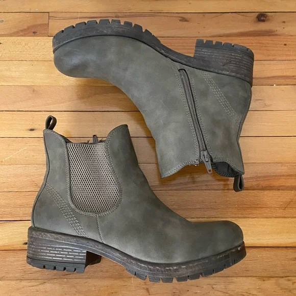 {Crown Vintage} Gray Platform Boots - Women’s size 8 - Picture 7 of 7